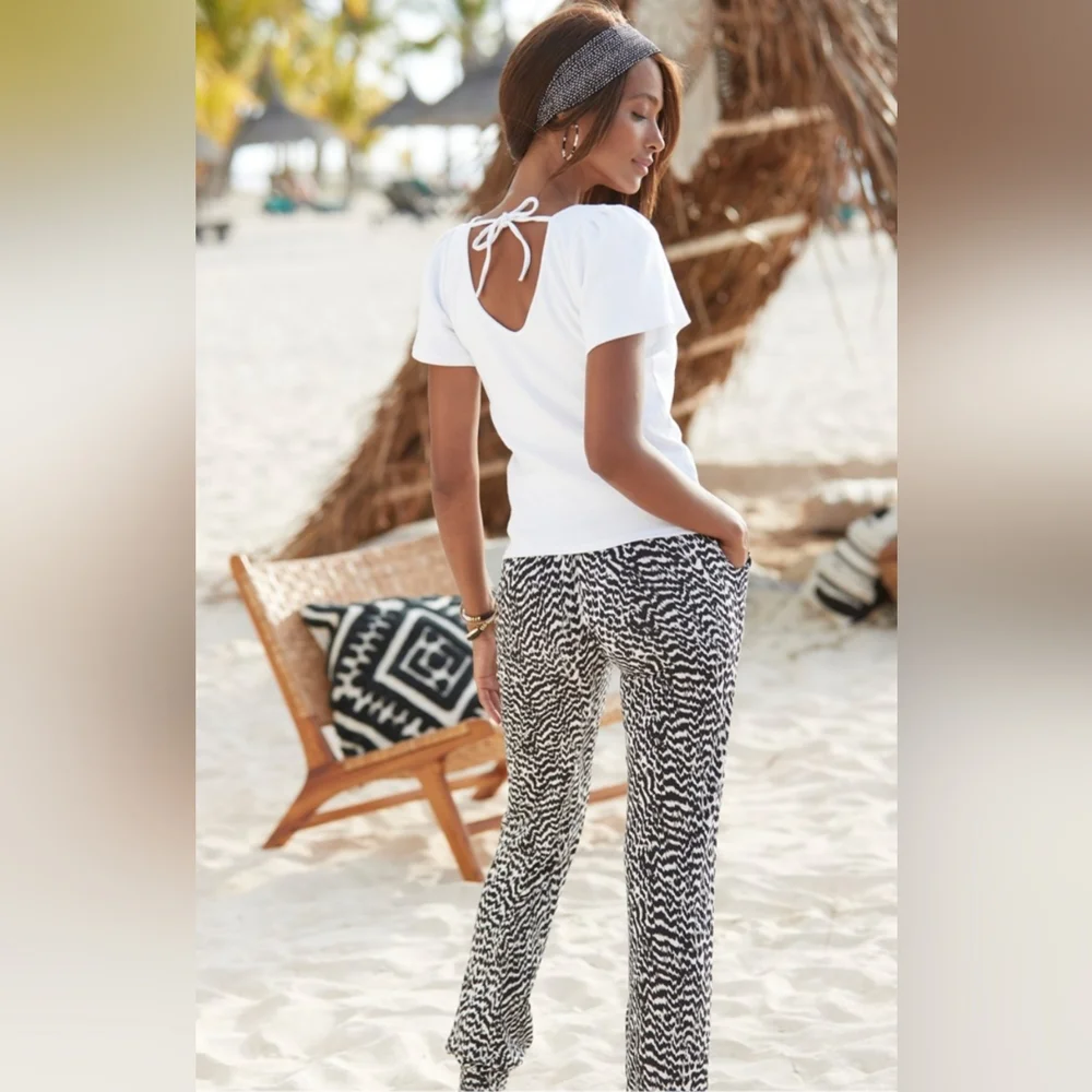 Black & White Printed Joggers Size Small Size - Picture 2 of 4